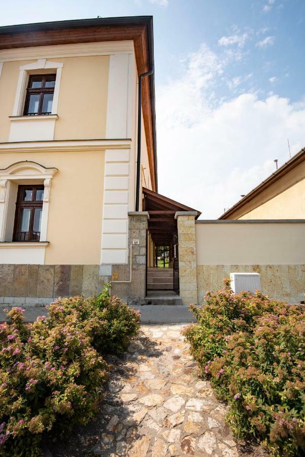 Grossmann Haz Aparthotel Mád Exteriör bild