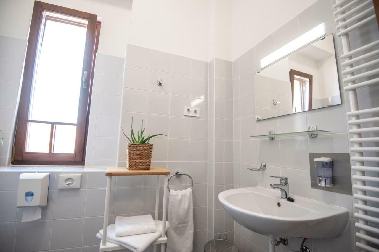 Grossmann Haz Aparthotel Mád Exteriör bild